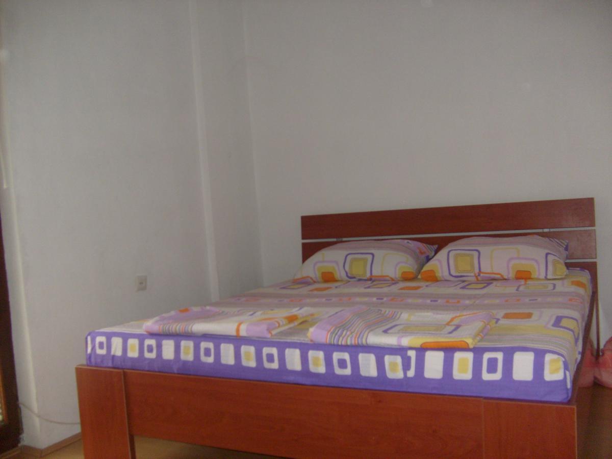 Vila Veronika Hostel Ohrid Luaran gambar